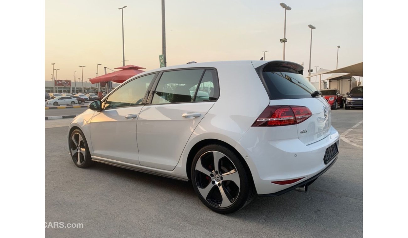 Volkswagen Golf GTI ORIGINAL PAINT FULL OPTION WITH LEATHER SEATS