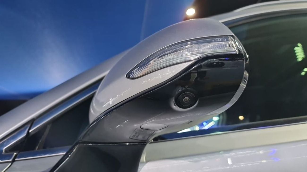 Hyundai Santa Fe the car is in excellent condition like new full full 2019 2.0 turbo there is a discount