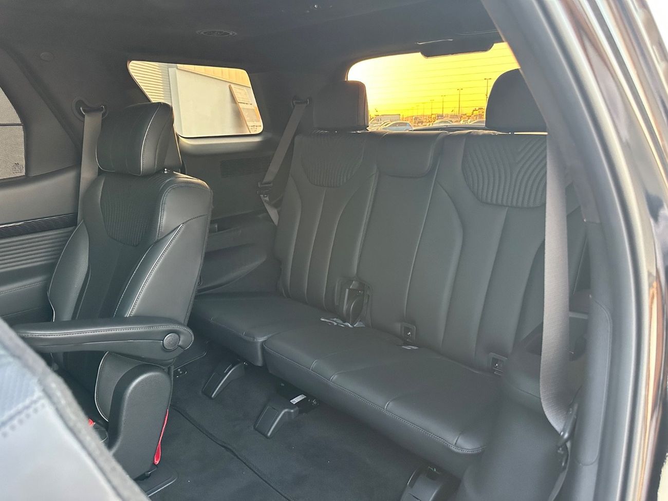 هيونداي باليساد Calligraphy Night Edition 2023 - Korean Specs - Perfect Condition - V6