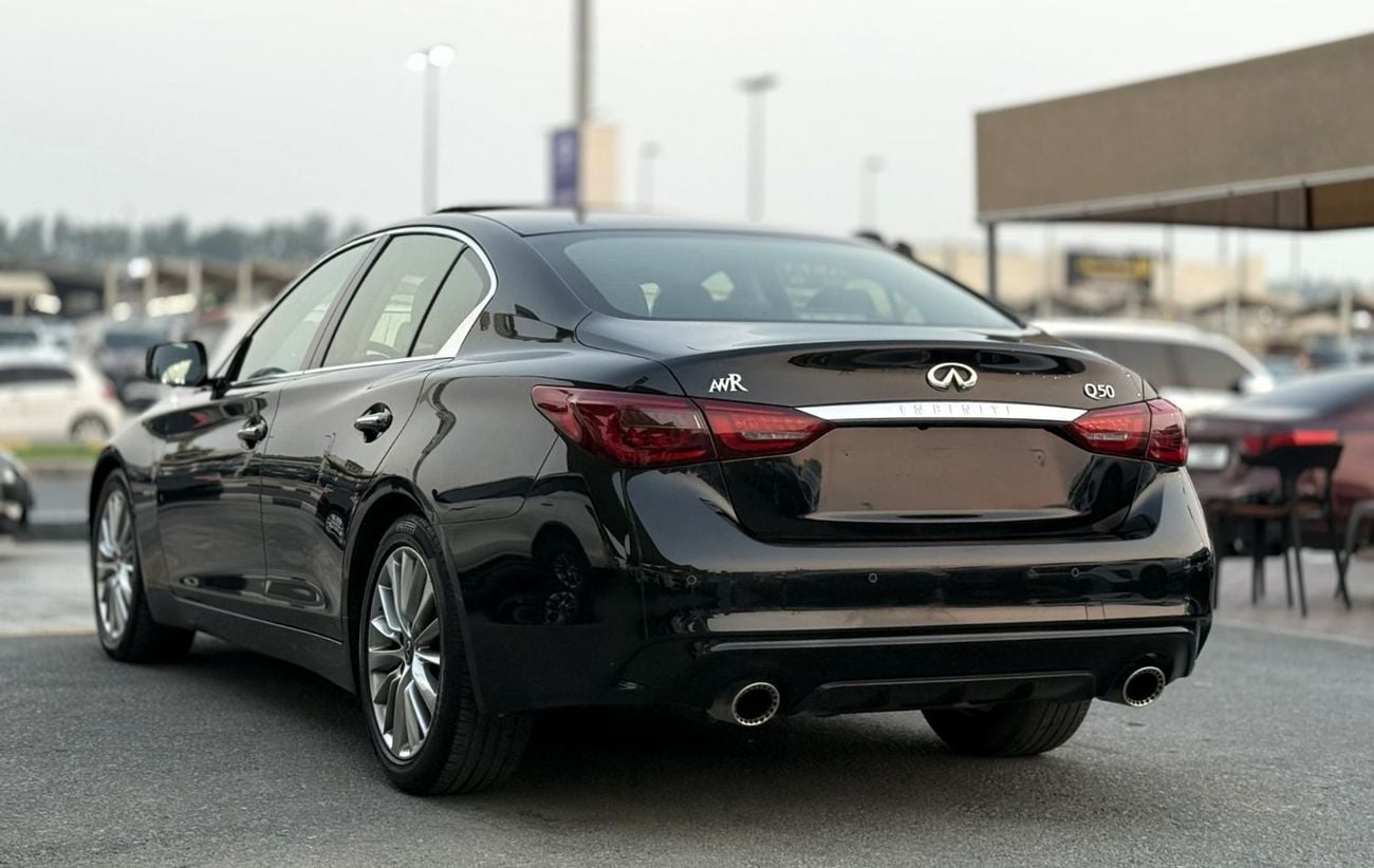 إنفينيتي Q50 LUXE خالية من الحوادث - خليجية - 3.0 تيربو - كاملة المواصفات - بحالة ممتازة من الداخل والخارج