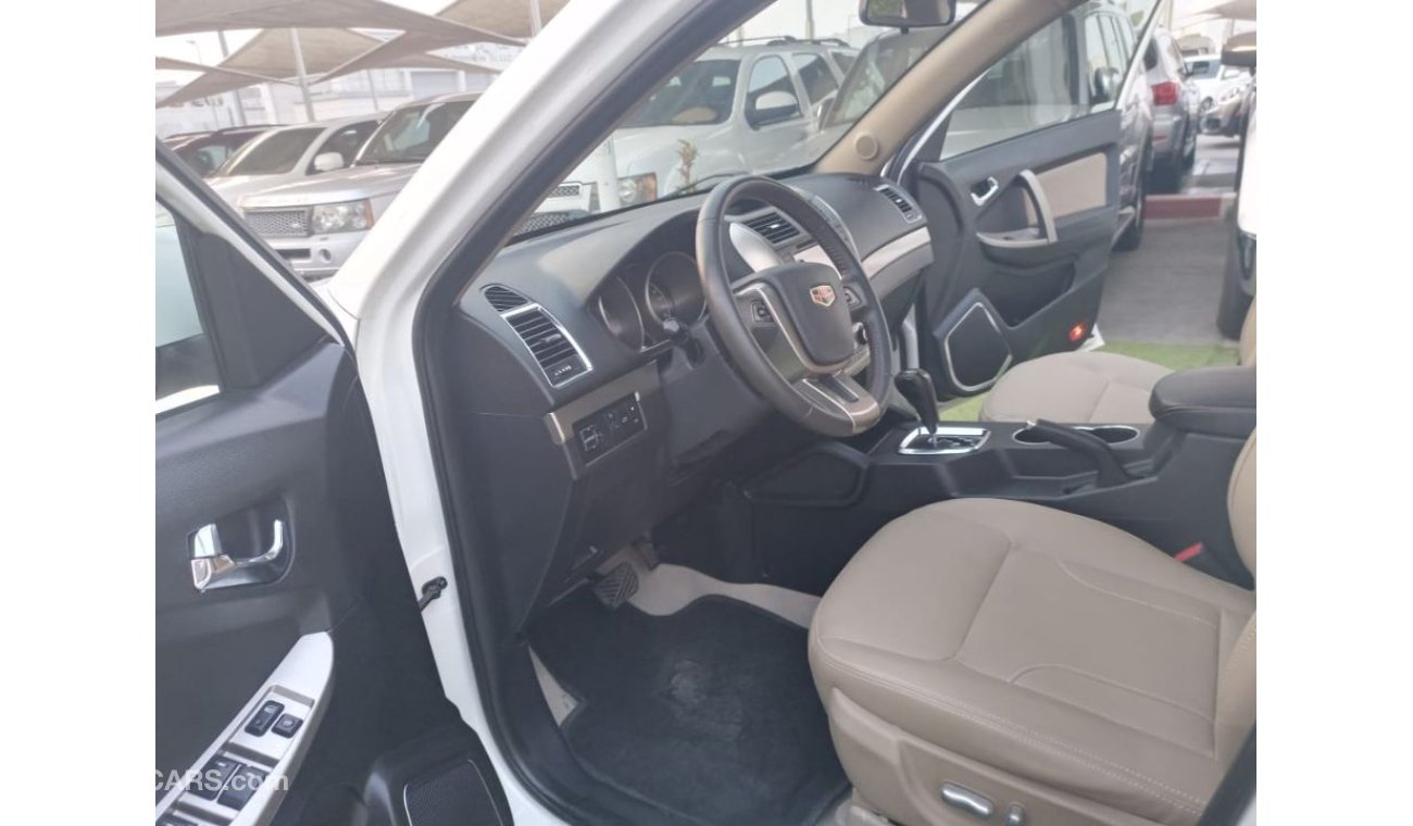 جيلي إمجراند اكس7 موديل 2015  فتحة مثبت سرعة تحكم رنجات حساسات بحالة ممتازة لاتحتاج لأى مصاريف