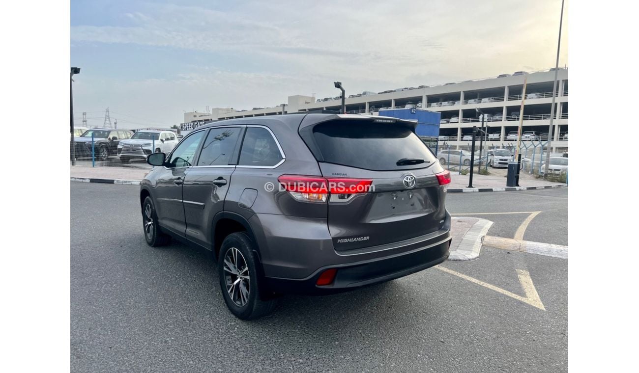 Toyota Highlander 2019 LE AWD 3.5L - 4x4 USA IMPORTED