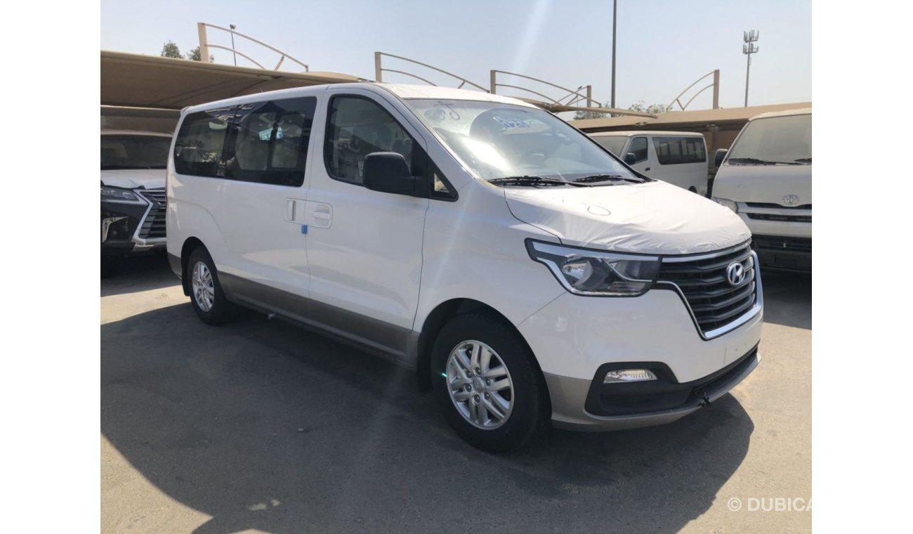 Hyundai H-1 Seats 12