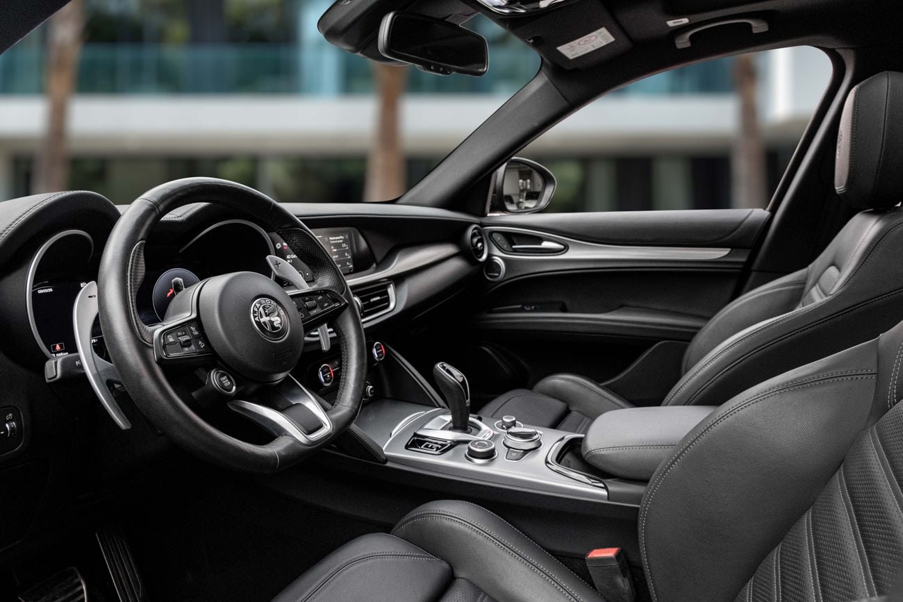 ألفا روميو ستيلفيو Q4 VELOCE | 3,232 P.M | 0% Downpayment | VELOCE Q4 ALFA WARRANTY! | AMAZING CONDITION! | Ramadan Off