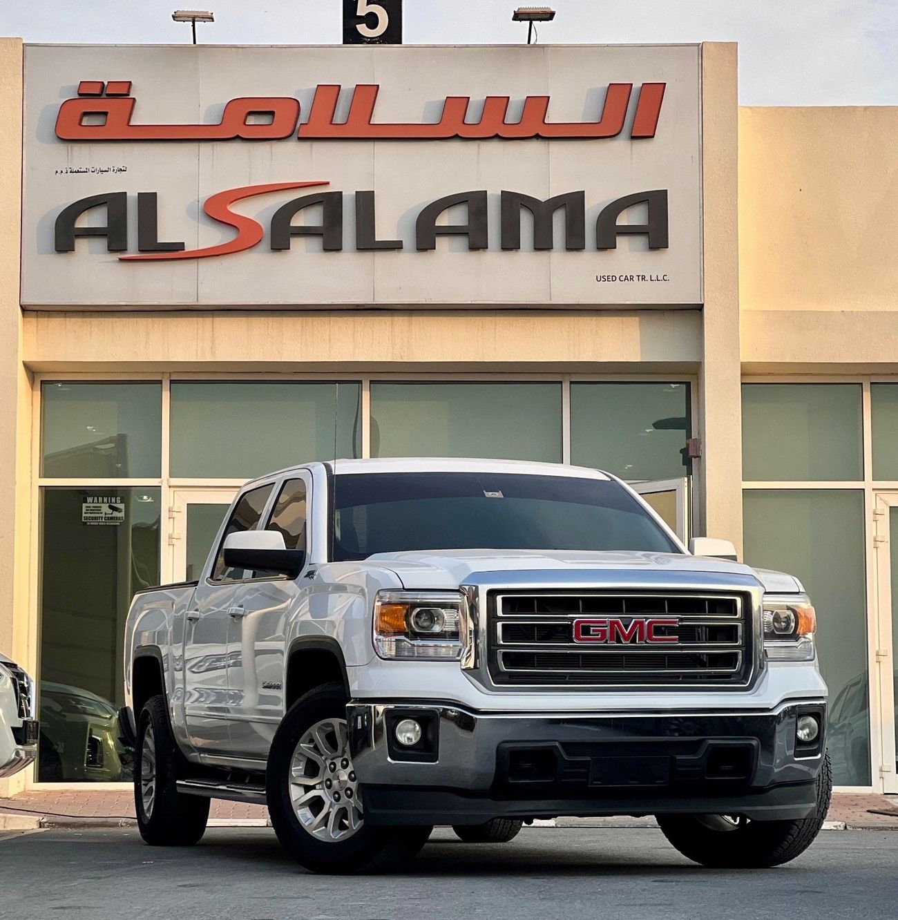 جي أم سي سييرا 1500 SLE 5.3L Double Cab Utility 4WD