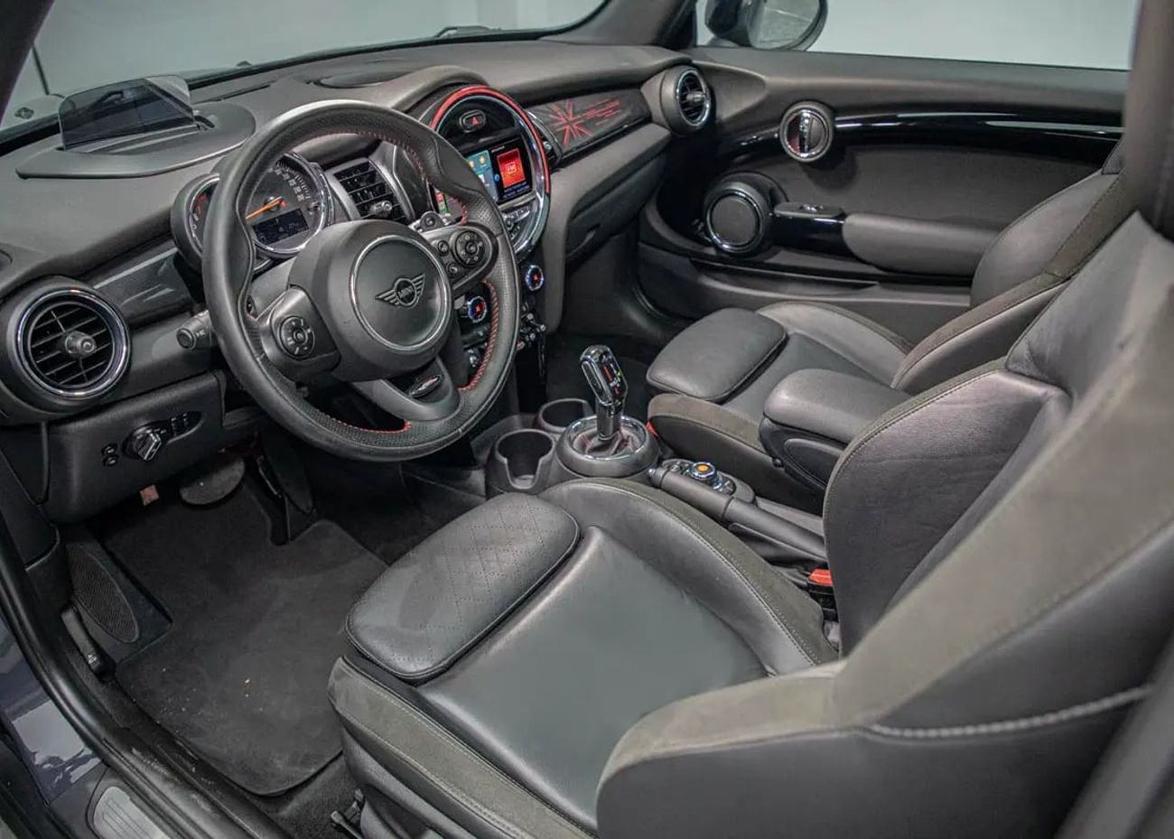 ميني كوبر S 2.0L (4 Seater)