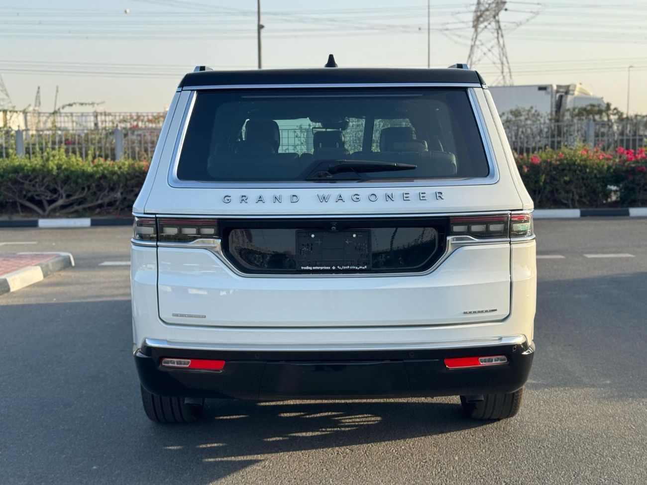 Jeep Grand Wagoneer Series III 3.0T GCC SPEC FULLY LOADED UNDER WARRANYTY