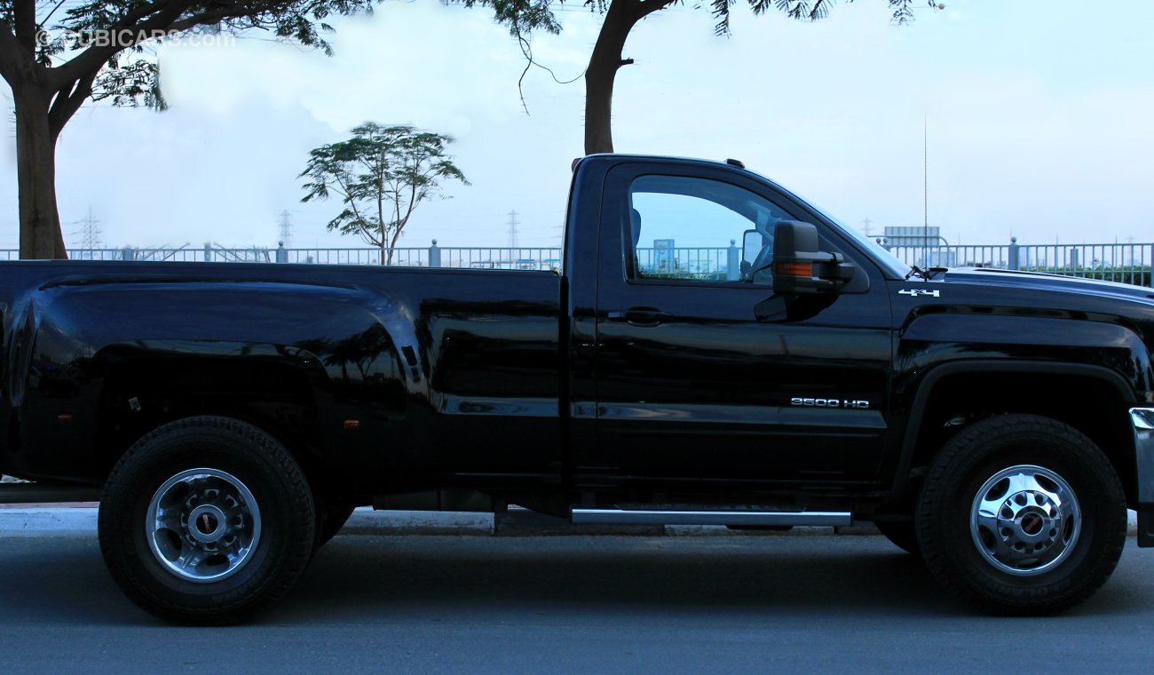 GMC Sierra 3500 HD SLE - PRISTINE CONDITION - ONLY 9000 KM DRIVEN - UNDER AGENCY WARRANTY