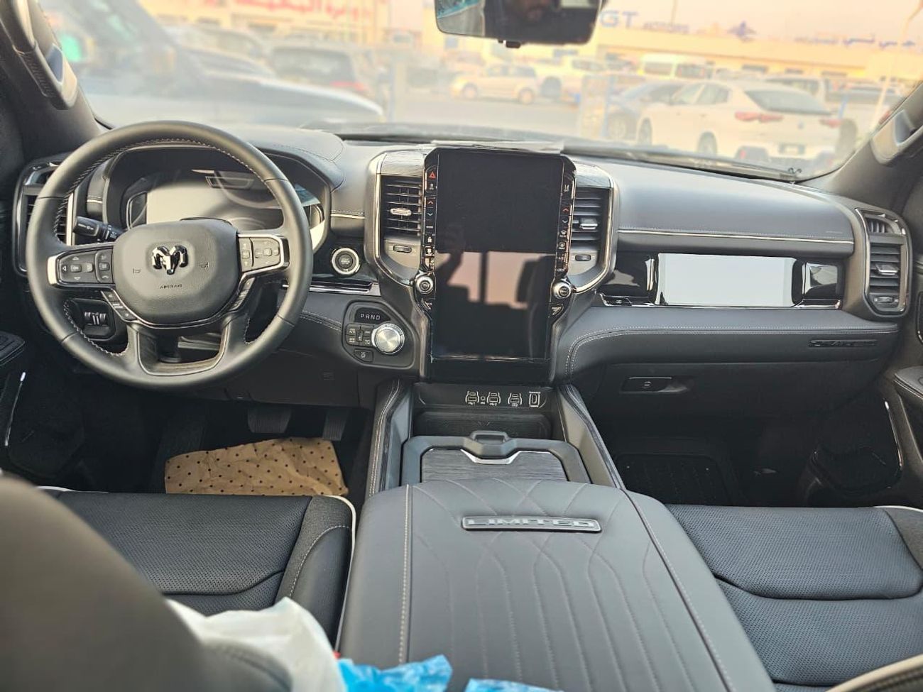 رام 1500 3.0L LIMITED NIGHT EDITION ( ONLY FOR RE- EXPORT )