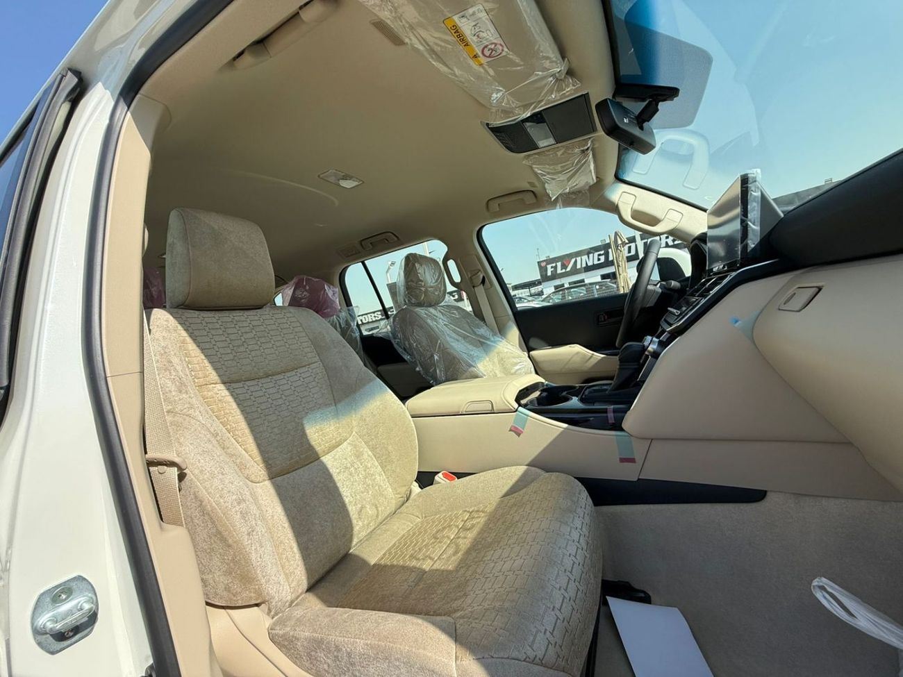 Toyota Land Cruiser GXR 3.5L TWIN TURBO WITHOUT SUNROOF 2025 MODEL