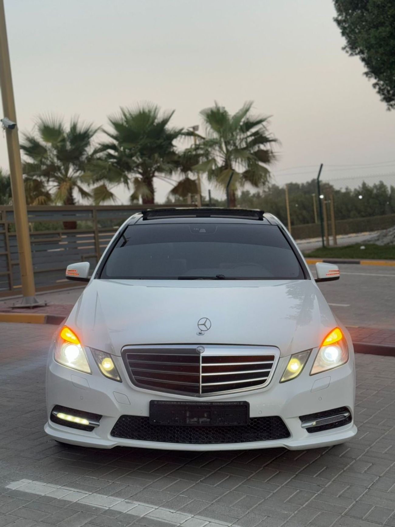 مرسيدس بنز E300 Mercedes E300 2013 Gcc full option no 1 clean