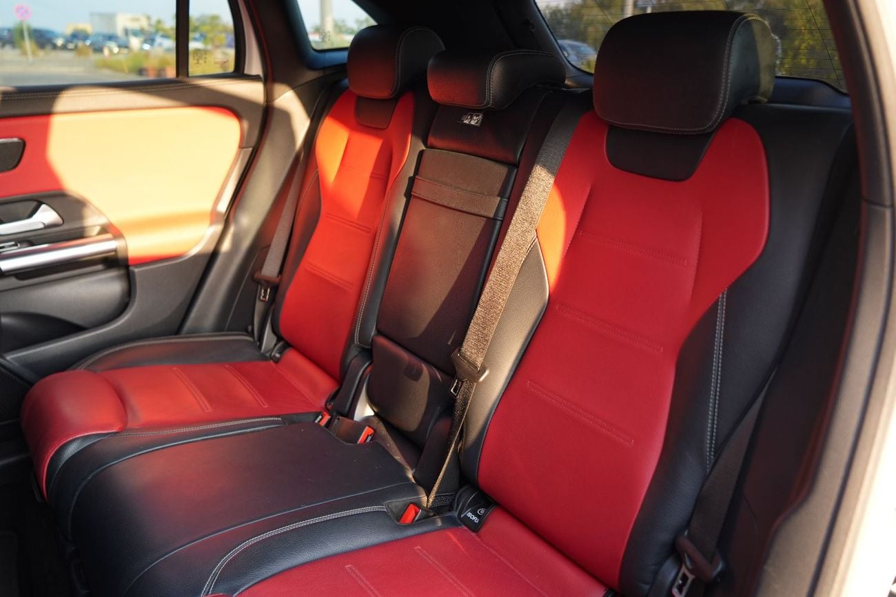 Mercedes Benz GLA 35 AMG 4MATIC
