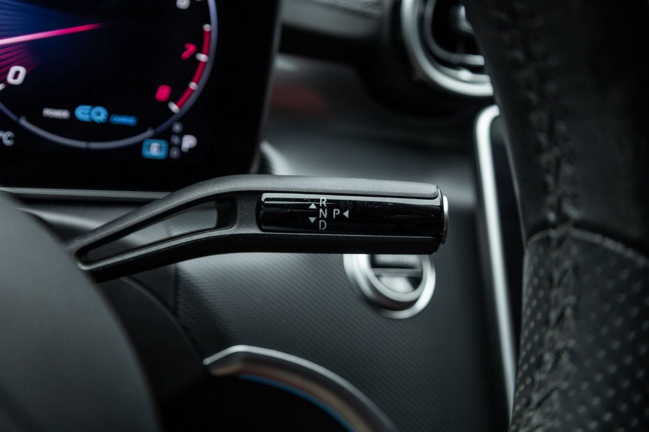 Mercedes-Benz C 200 Premium 2.0L