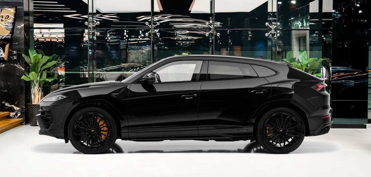 لامبورغيني اوروس 4.0L V-8 Twin-Turbocharged Engine + eMotor