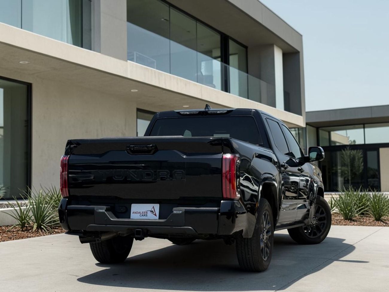 Toyota Tundra 550 KM ONLY | AED 3,980 P.M | 0% DOWN PAYMENT | TOYOTA TUNDRA PLATINUM CREWMAX