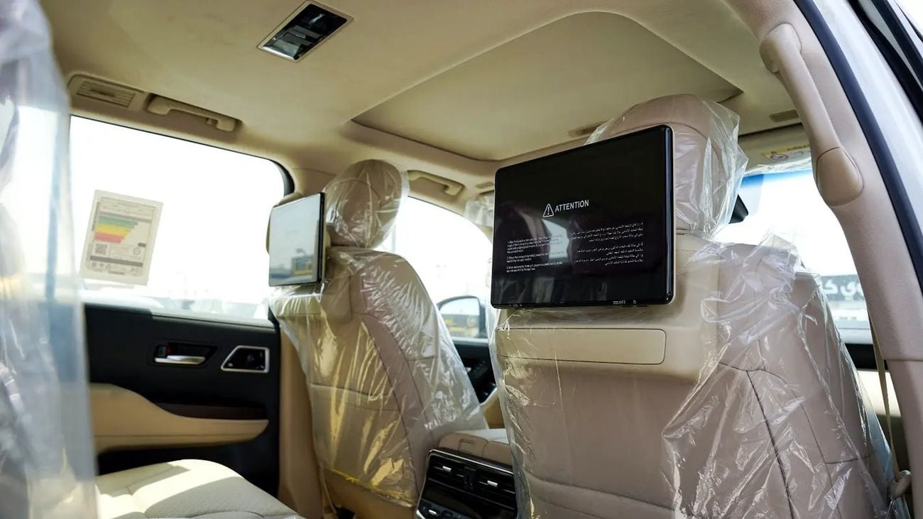 Toyota Land Cruiser VXR 4.0L GCC Specs