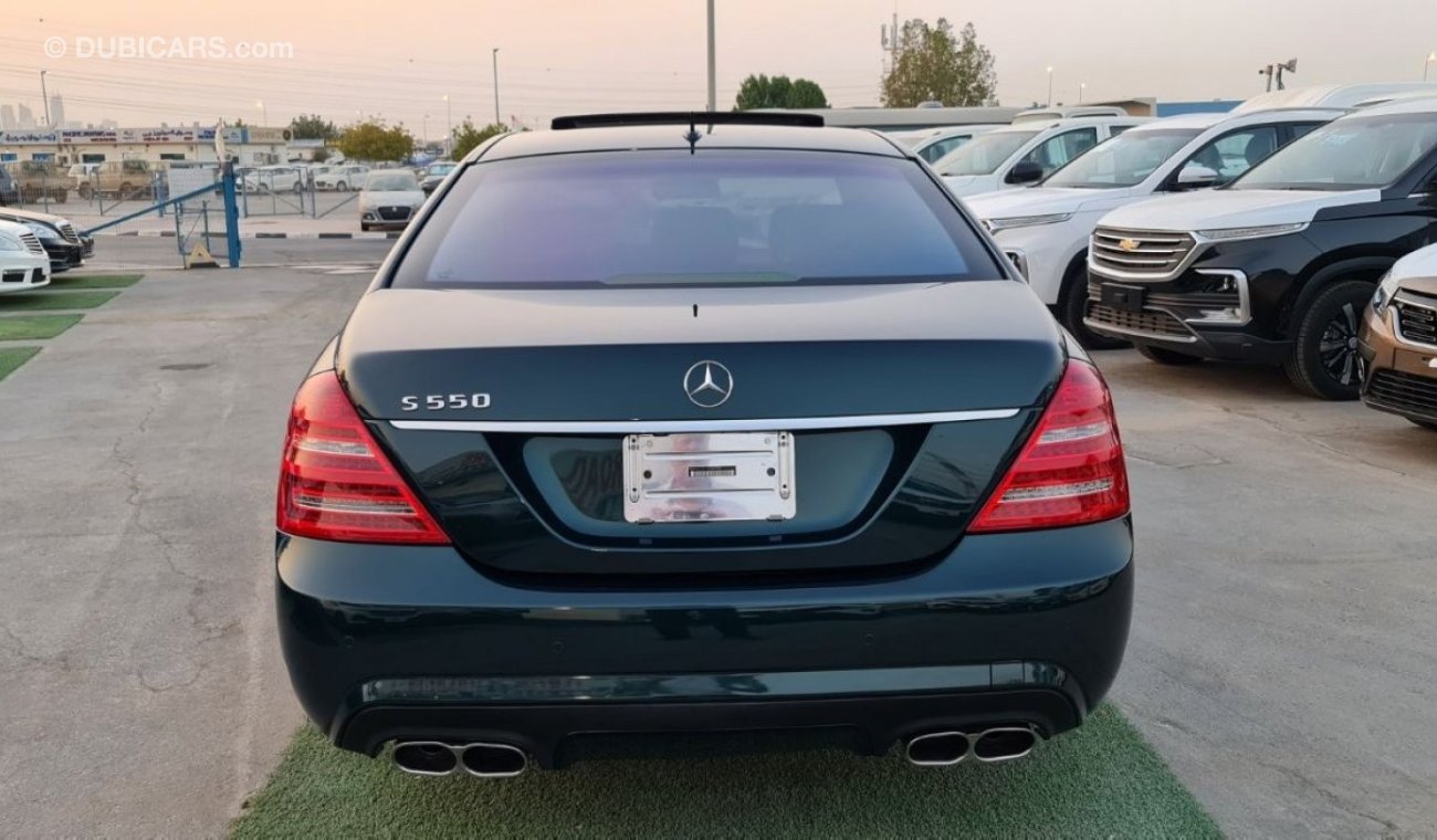 Mercedes-Benz S 550 AMG 2007 model very special motor  The exterior color is Majestic Metallic green, the interior is He