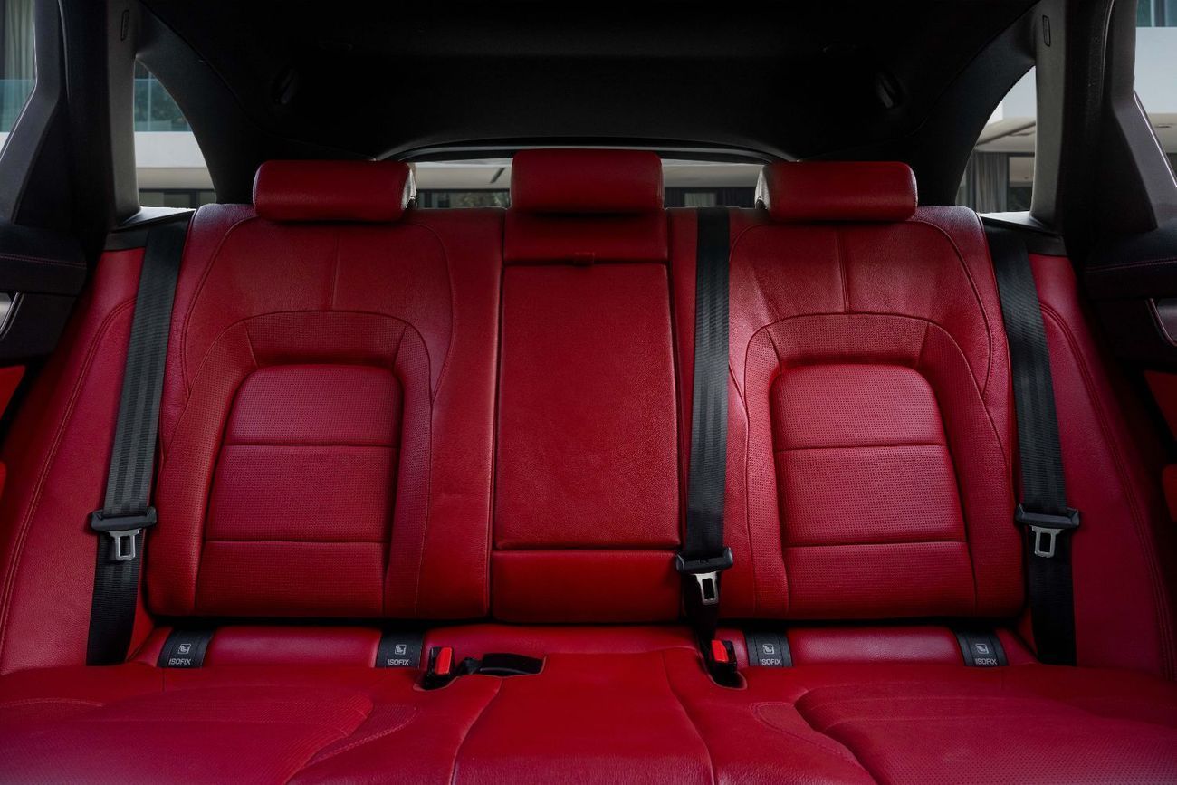 جاكوار F بيس R-dynamic | 2,840 P.M  | 0% Downpayment | Jaguar F-Pace!