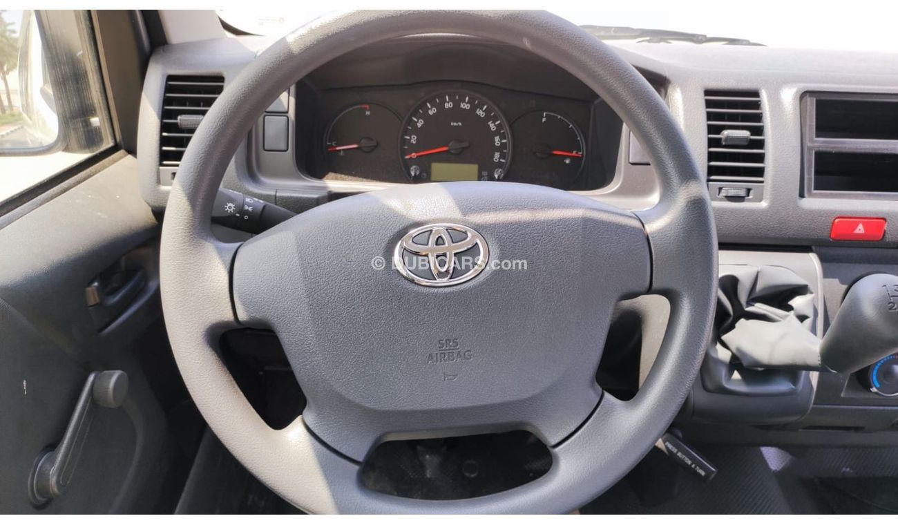 تويوتا هاياس فان