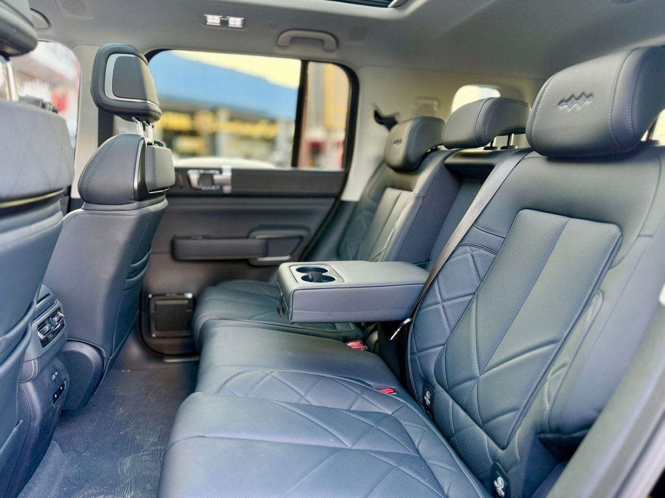 BYD Leopard 5 Full Option Luxury Plug-In Hybrid SUV