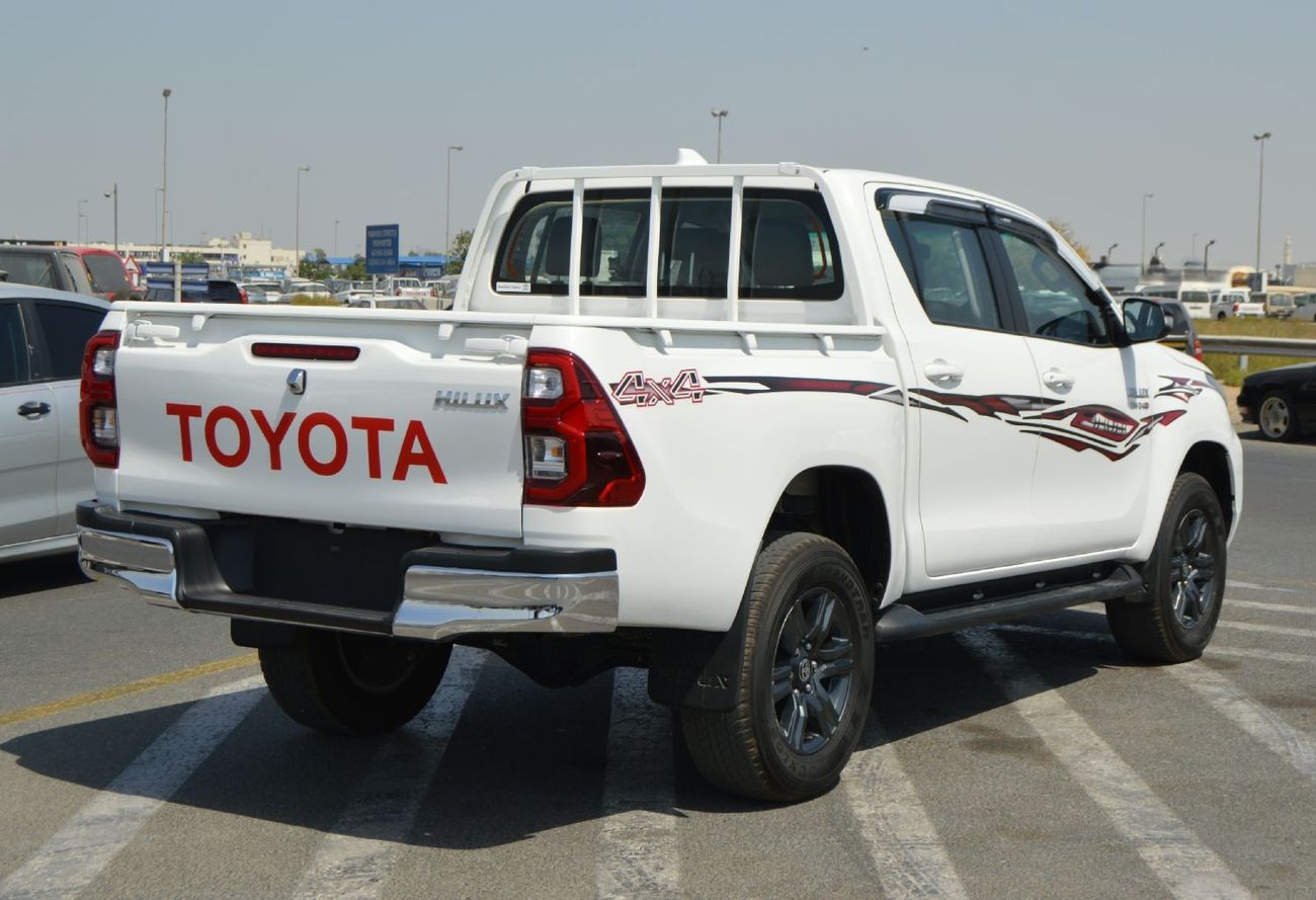 تويوتا هيلوكس Double cabin 2.8L, perfect inside and outside