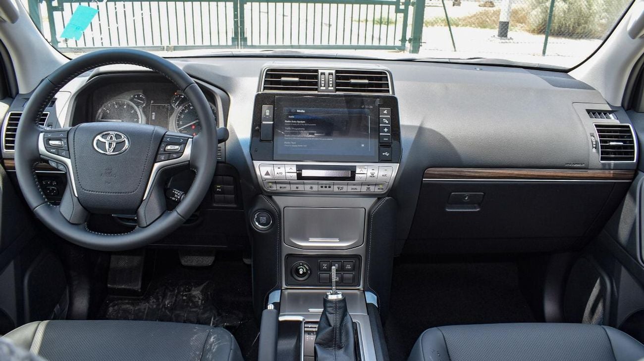 تويوتا برادو TOYOTA PRADO VX - MODEL 2023