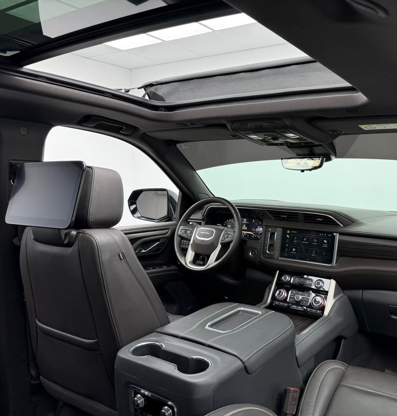 GMC Yukon 6.2 V8 Denali (AWD) 2024 GMC Yukon Denali, 04/2029 GMC Warranty + Service Contract, GMC Full Service