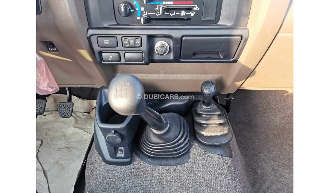 تويوتا لاند كروزر 70 4.5L, 16' Tyre, Central Door Lock System, Power Window, Power Mirror, 4WD Gear Box, CODE-LCWH20