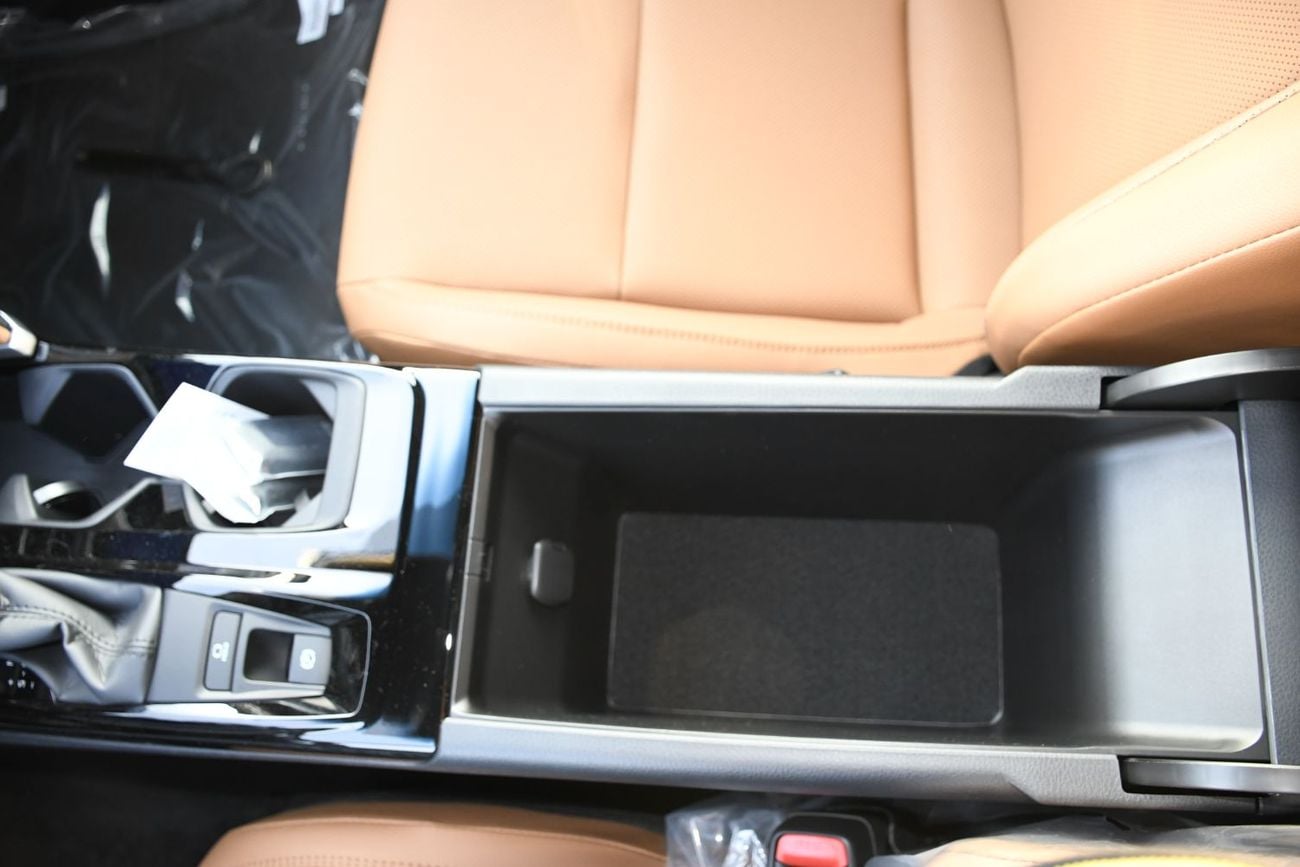 تويوتا كامري 2.5L V4 GLE Petrol ! Rader ! BSM ! Panoramic