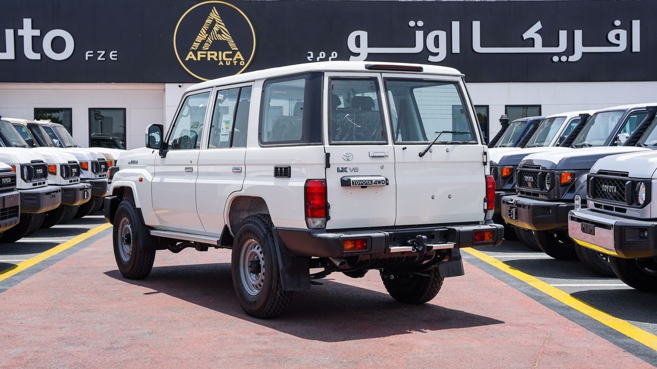 Toyota Land Cruiser 70 TOYOTA LAND CRUISER 76 4.0 PETROL AT 2026