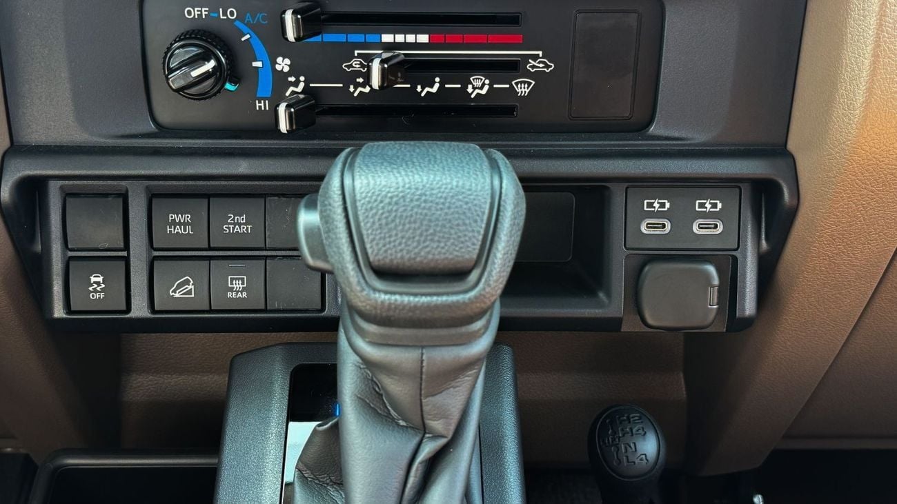 تويوتا لاند كروزر 70 TOYOTA LAND CRUISER HARD-TOP (70 SERIES) A/T 4.0L - 2025