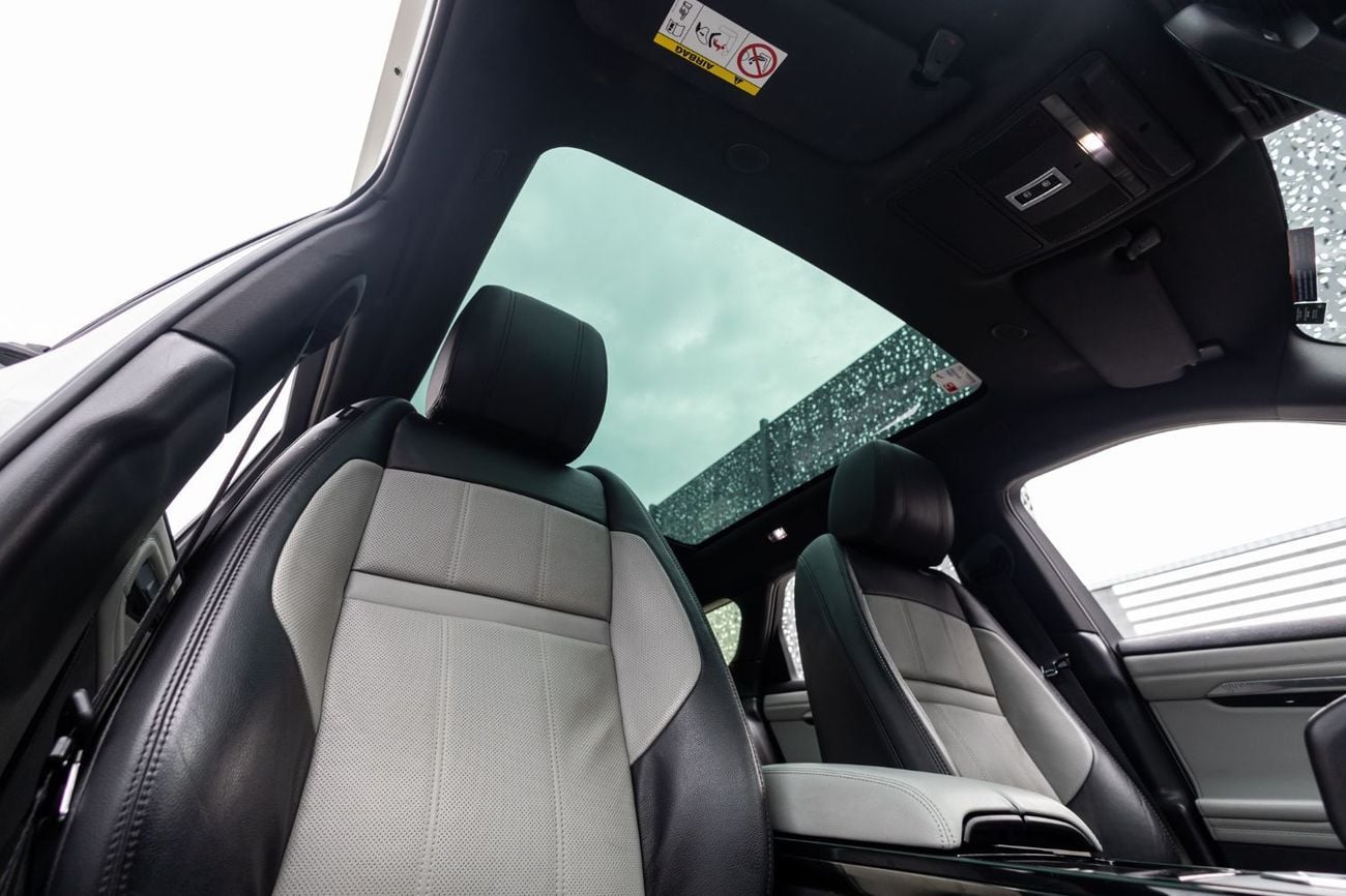 Land Rover Range Rover Evoque P200 R-Dynamic SE 2.0L