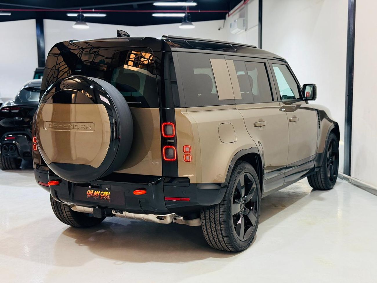 لاند روفر ديفندر X DYNAMIC P400 2026