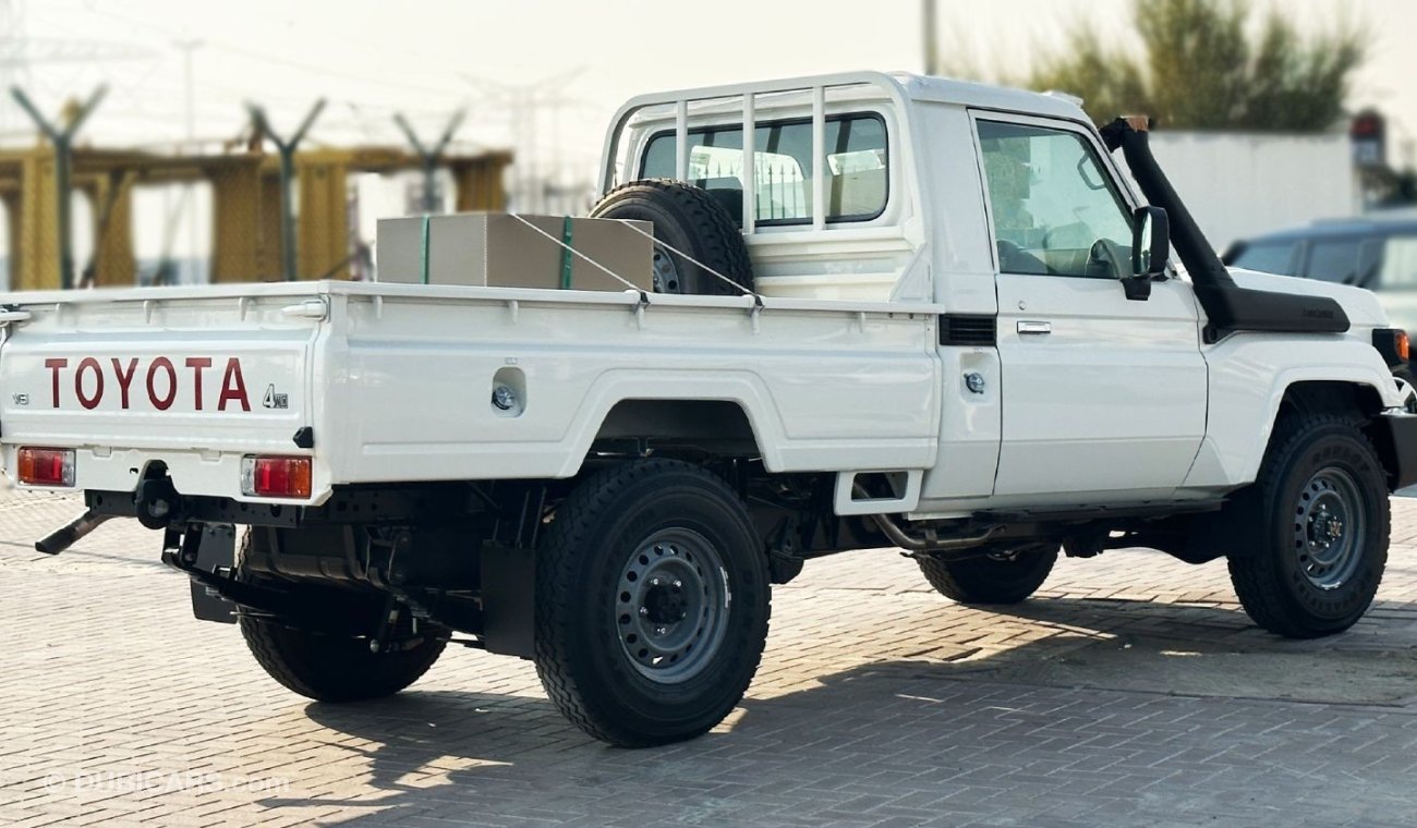 تويوتا لاند كروزر بيك آب LC79 4.0L PET 2024 PICK-UP SC 4X4 M/T