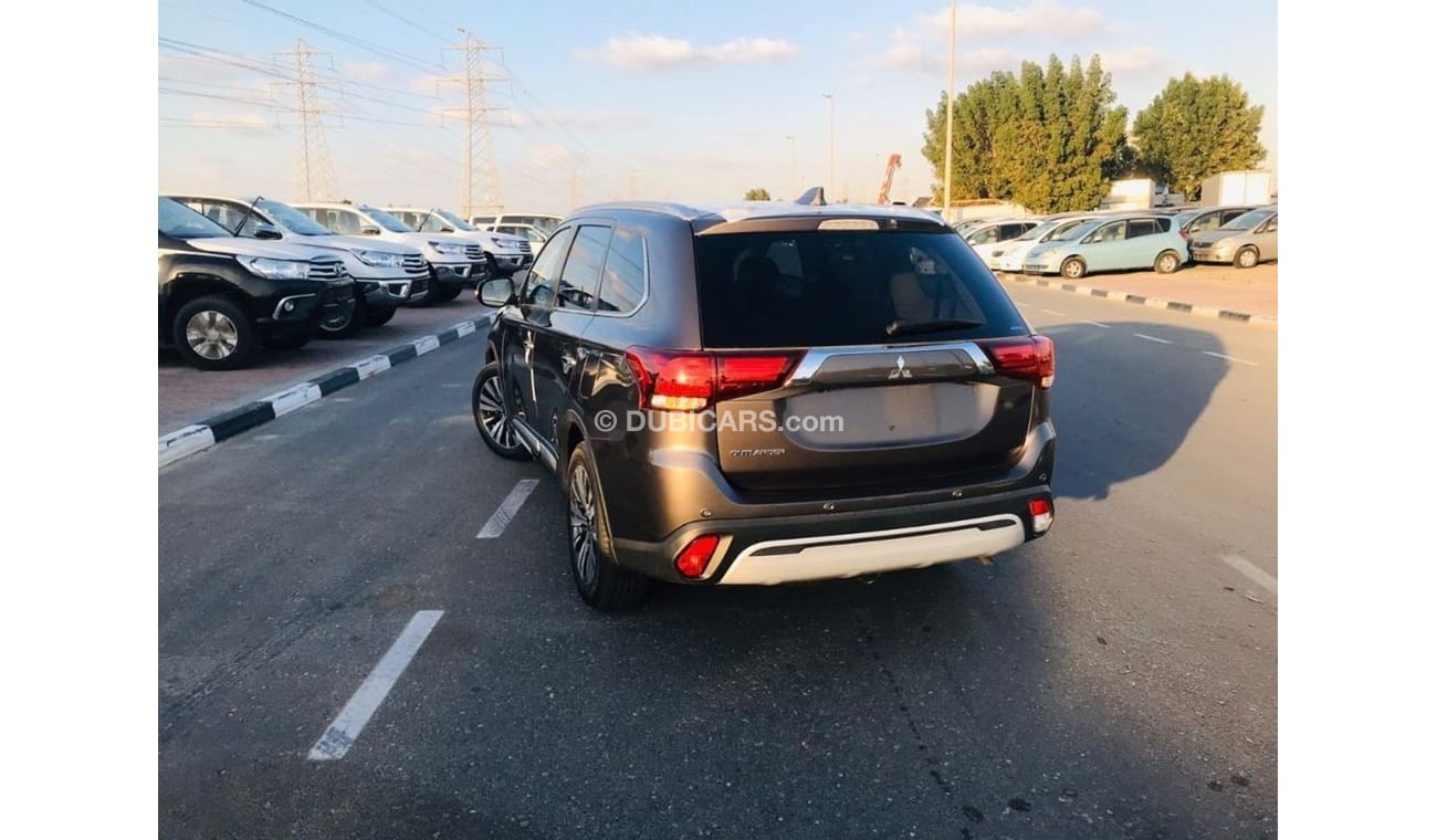 Mitsubishi Outlander MITSUBISHI OUTLANDER 4WD V4 /// 2019 MODEL /// FULL OPTION /// LEATHER SEAT , SUNROOF /// SPECIAL OF