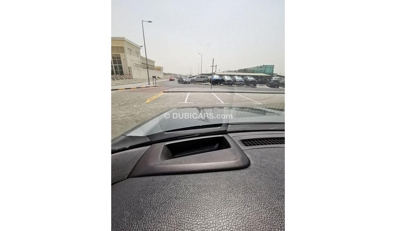 GMC Yukon GMC Denali ( Diesel ) - 2022- Silver