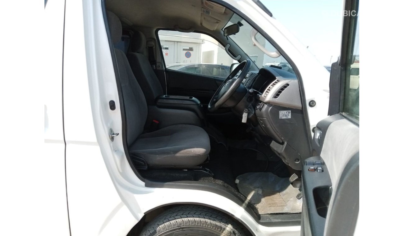 تويوتا هاياس TOYOTA HIACE RIGHT HAND DRIVE (PM997)