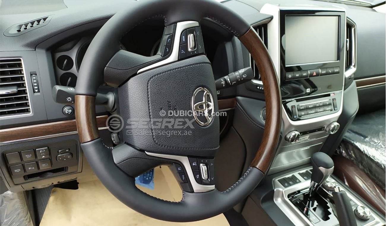 Toyota Land Cruiser 4.6  V8 EXECUTIVE LOUNGE A/T READY STOCK 4.6  V8 EXECUTIVE LOUNGE A/T READY STOCK
