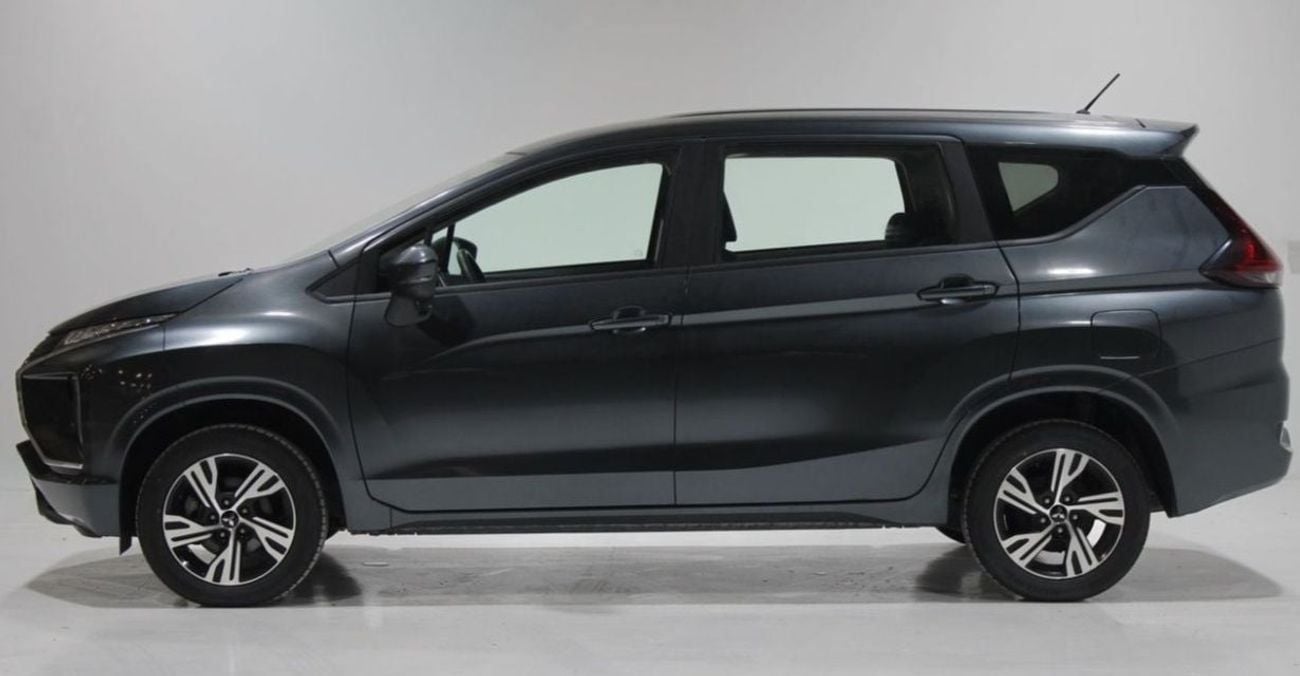 Mitsubishi Xpander MEDIUM LINE Mid 1.5L