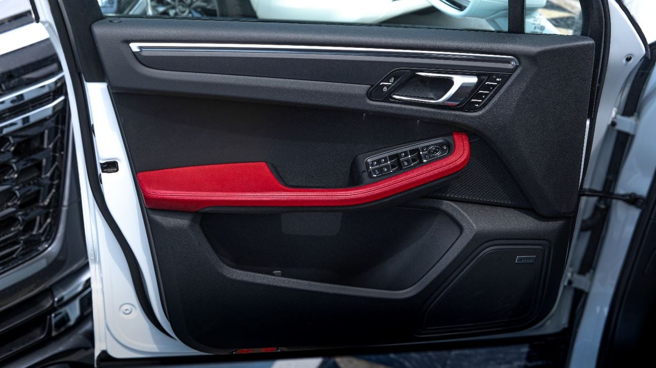 Porsche Macan Std 2.0L (252 HP) PORSCHE MACAN 2024 CARRARA WHITE METALLIC