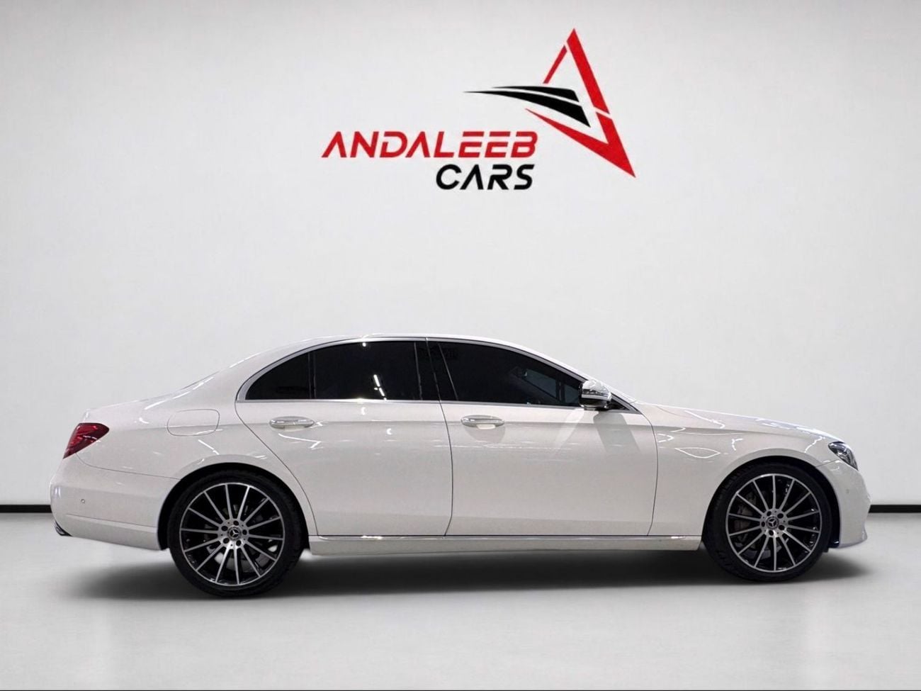 مرسيدس بنز E300 AED 1,260 P.M | 0% DOWN PAYMENT | MERCEDES-BENZ E300 | 2.0L TURBO I4 | 2019