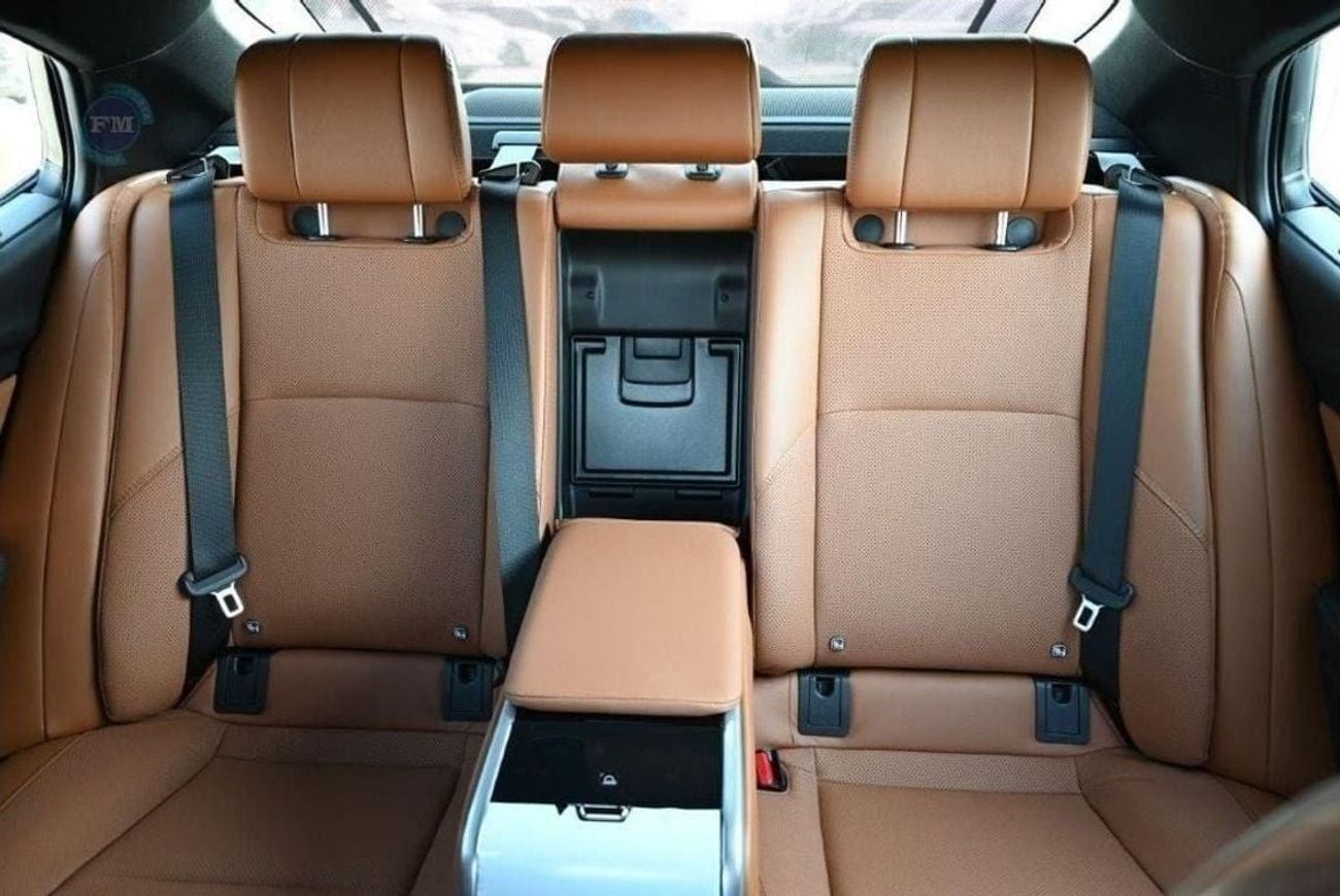 Toyota Camry Hybrid Lumiere 2.5L Automatic