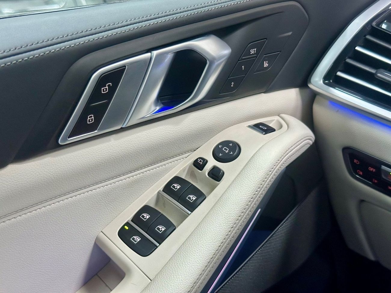 BMW X5 xDrive40i Luxury M Sport Package 3.0L