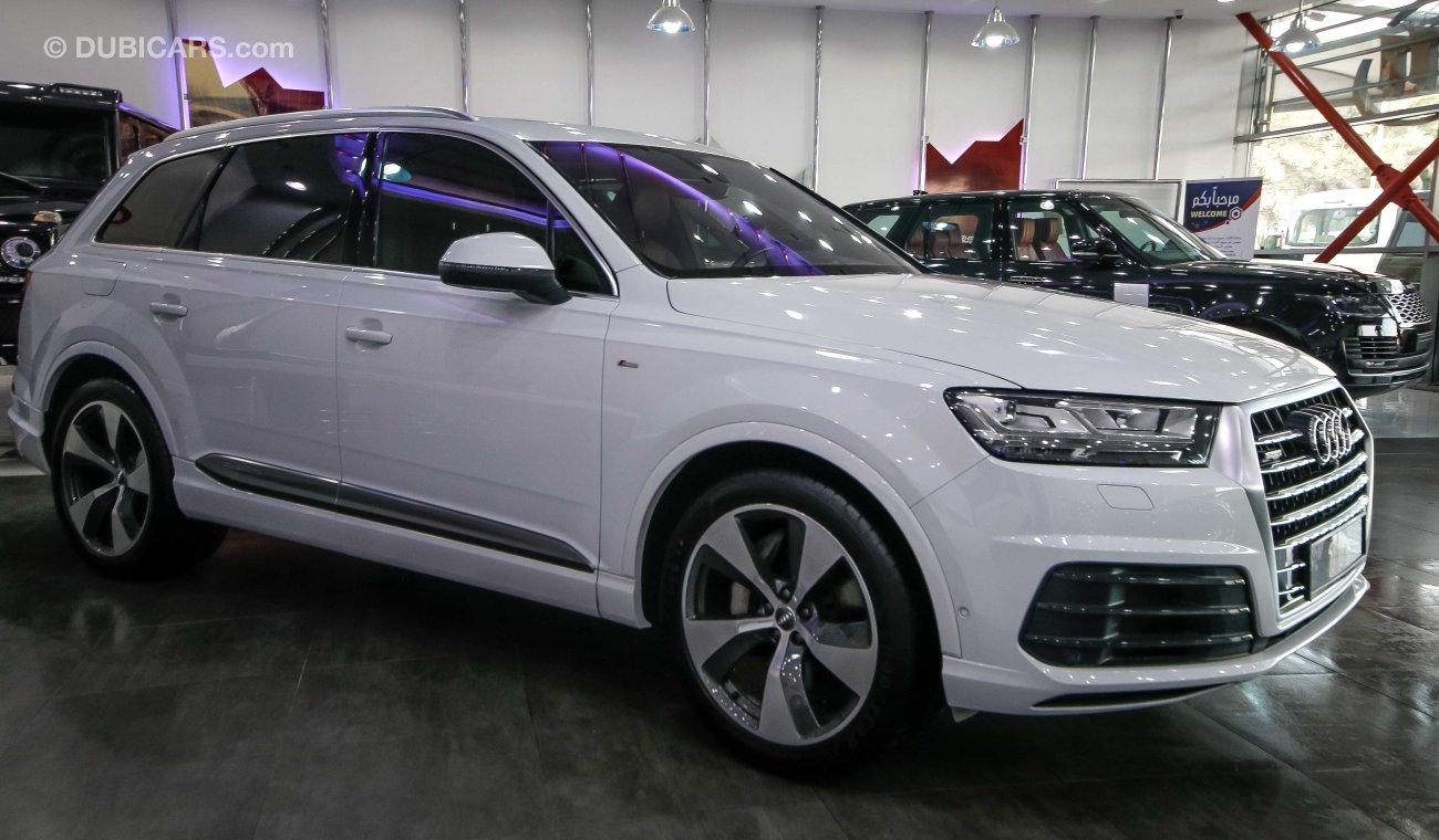 Audi Q7 S line