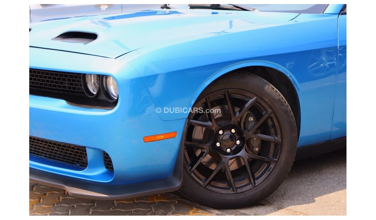 Dodge Challenger Dodge Challenger R/T / 2018 / USA / 5.7L 375HP