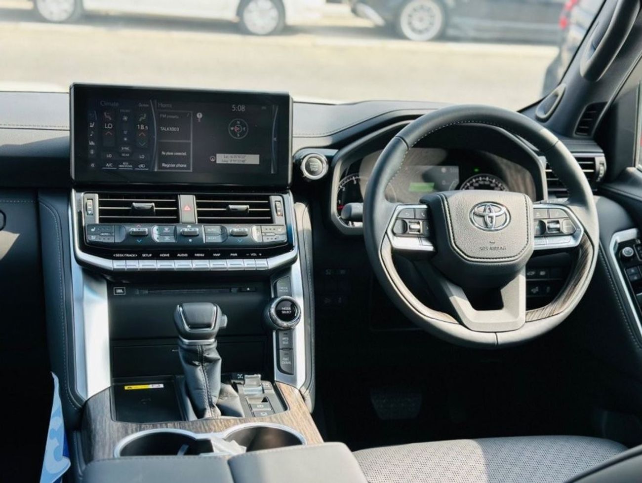 Toyota Land Cruiser Lc 300 sahara top of the range