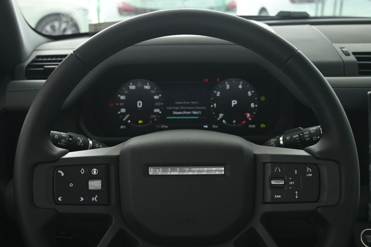لاند روفر ديفندر Land Rover Defender P400 X-Dynamic HSE, 3.0L Turbo In-Line 6 Cylinder, Model 2026