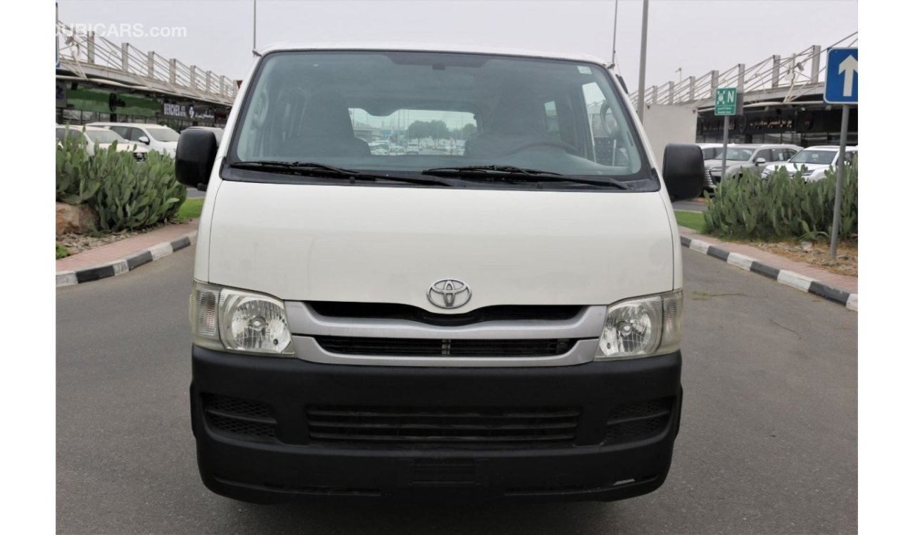 Toyota Hiace TOYOTA HIACE 14 PASSENGER 2009