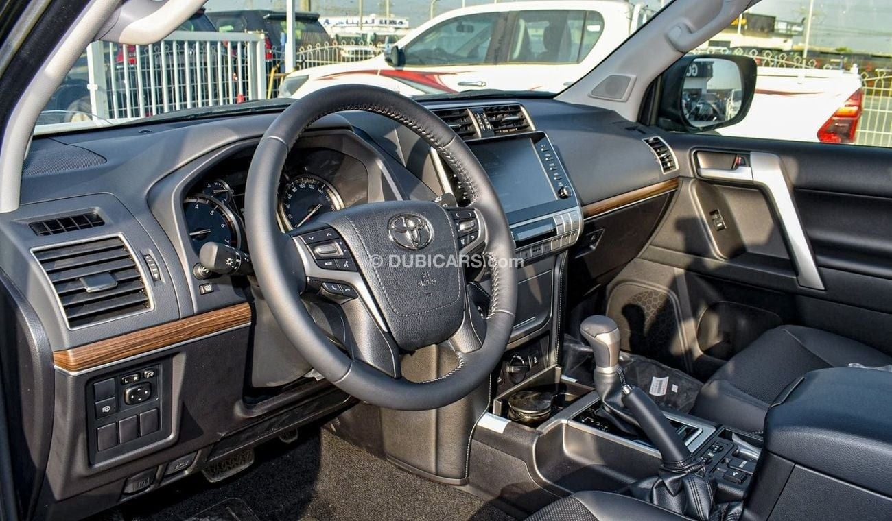 Toyota Prado VX - 4.0l - Automatic - LED Headlight - Push Start - 19" alloy wheels - Climate Control - DVD - Came