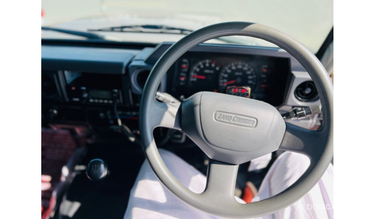 Toyota Land Cruiser 70